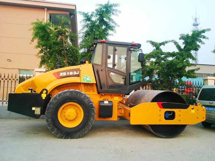 XCMG Official 16 ton vibratory road roller XS163J single drum road roller machine for sale